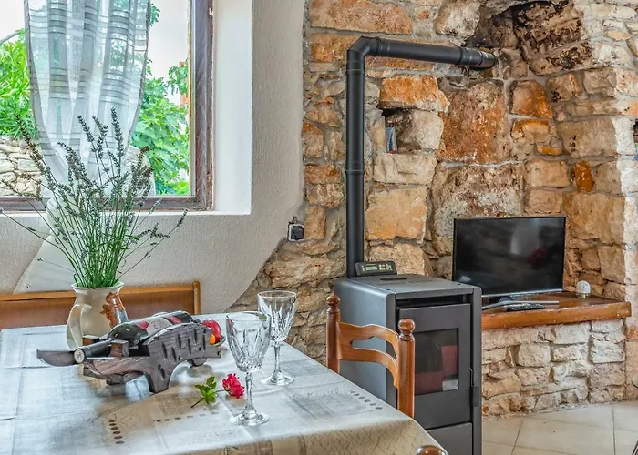 Stone House Histria 펜션 *